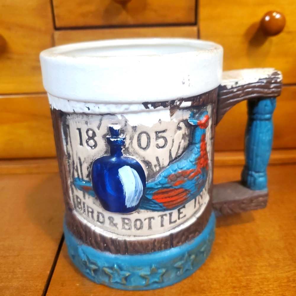 Vintage Napcoware Bird &Bottle Inn mug